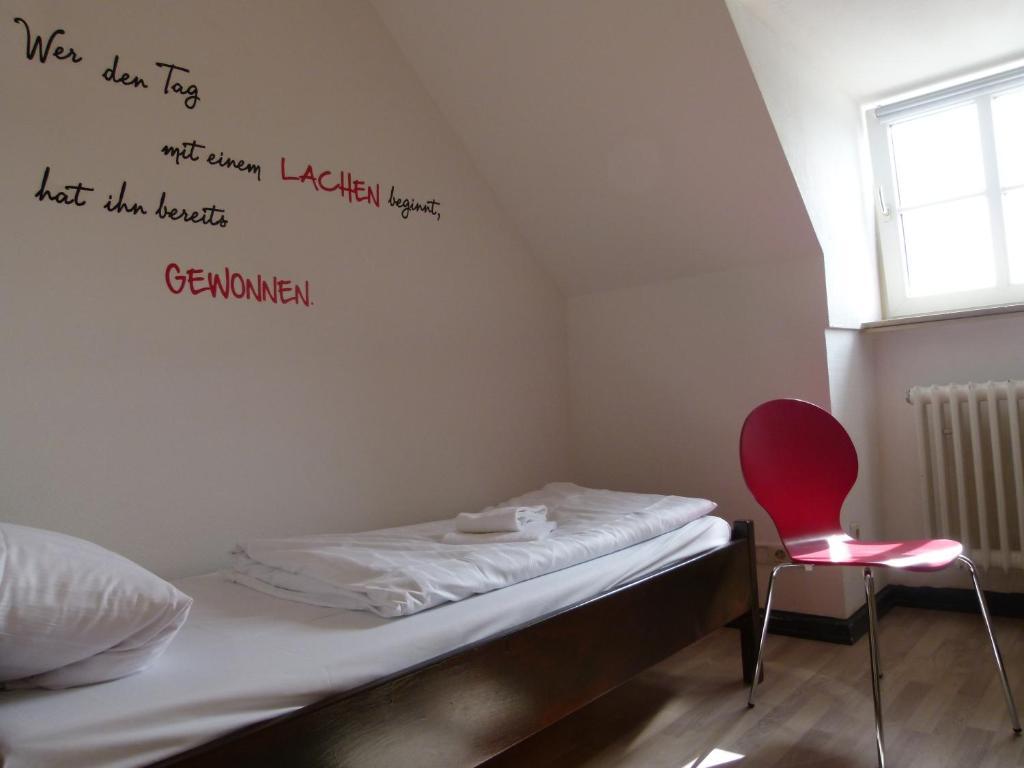 Kolping Hostel Trier Im Warsberger Hof Ruang foto